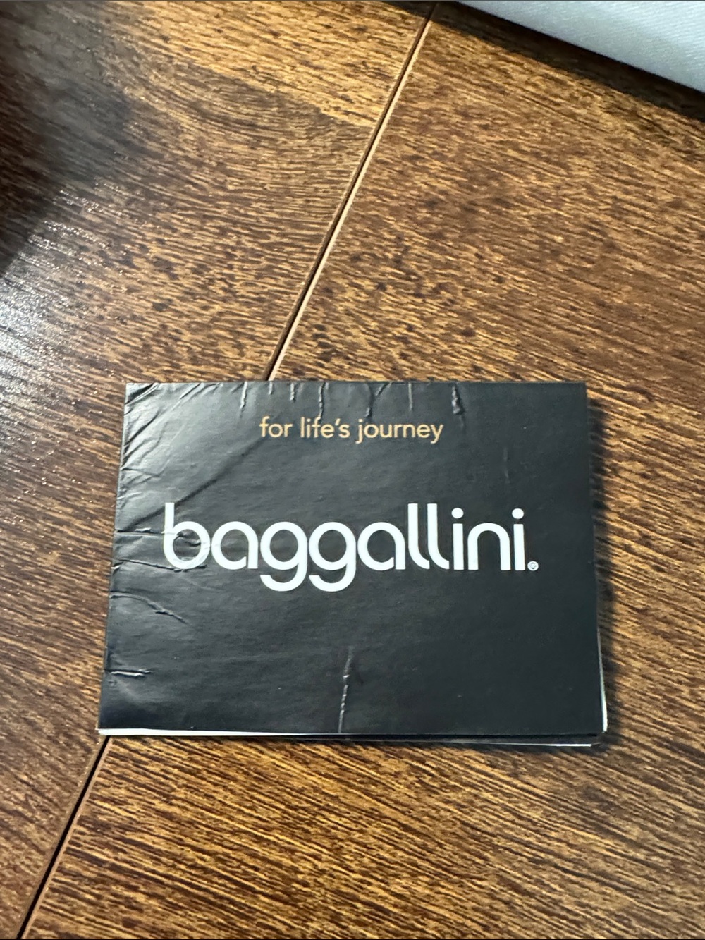 Baggallini Hot Pink Crossbody Organizer Bag - Picture 5 of 5